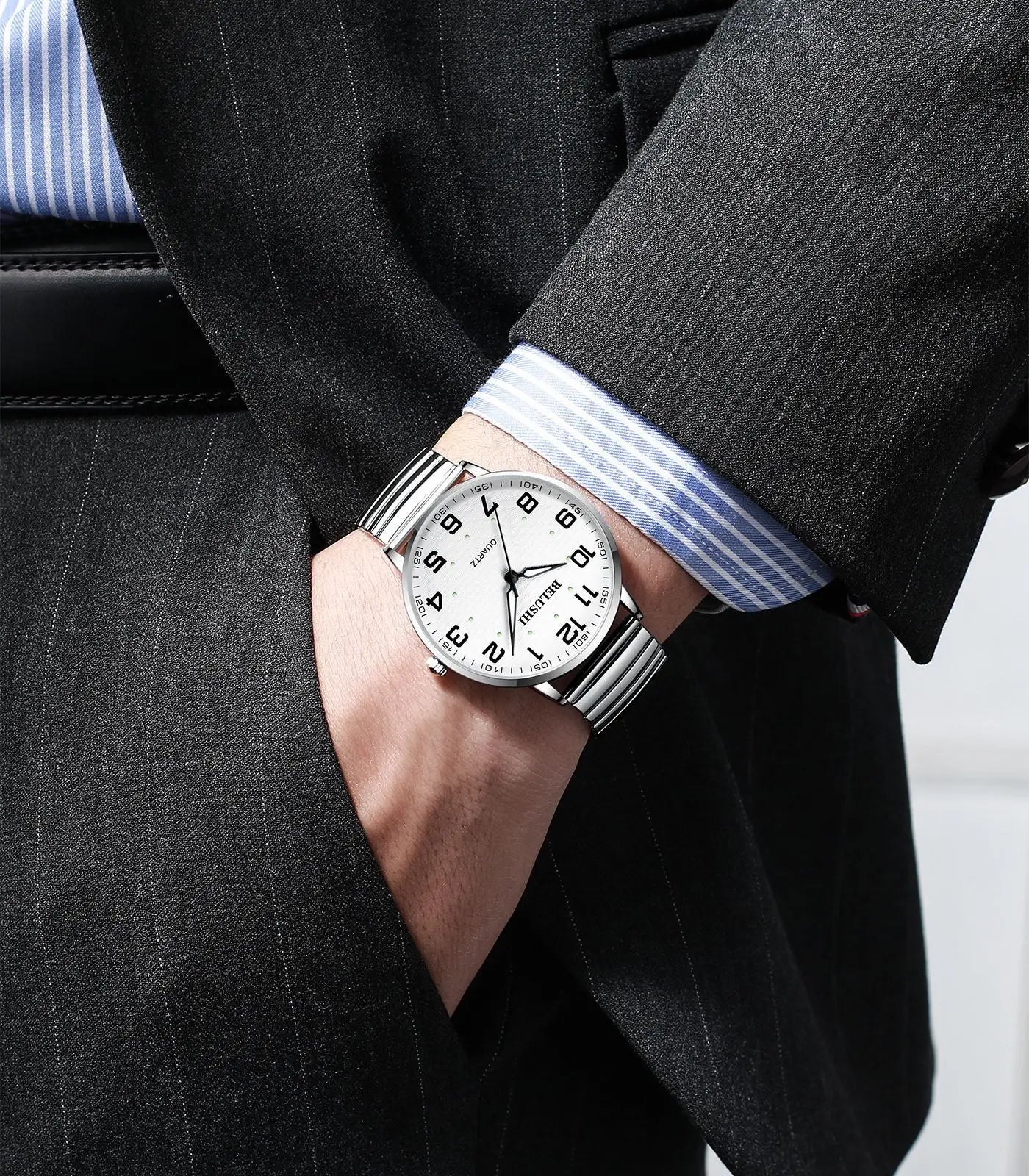 UTHAI H10 Men's Watch: Big Number Gold Steel with Waterproof Design
