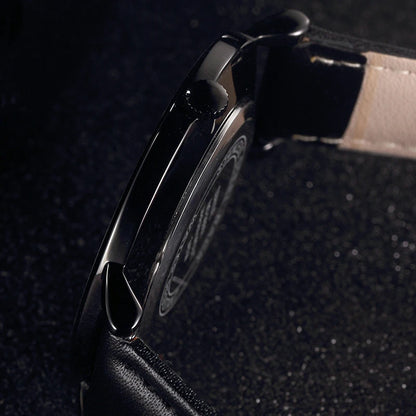 Montre-bracelet d'affaires pour hommes au design minimaliste en cuir noir avec calendrier et étanche Stryve Quartz pour hommes