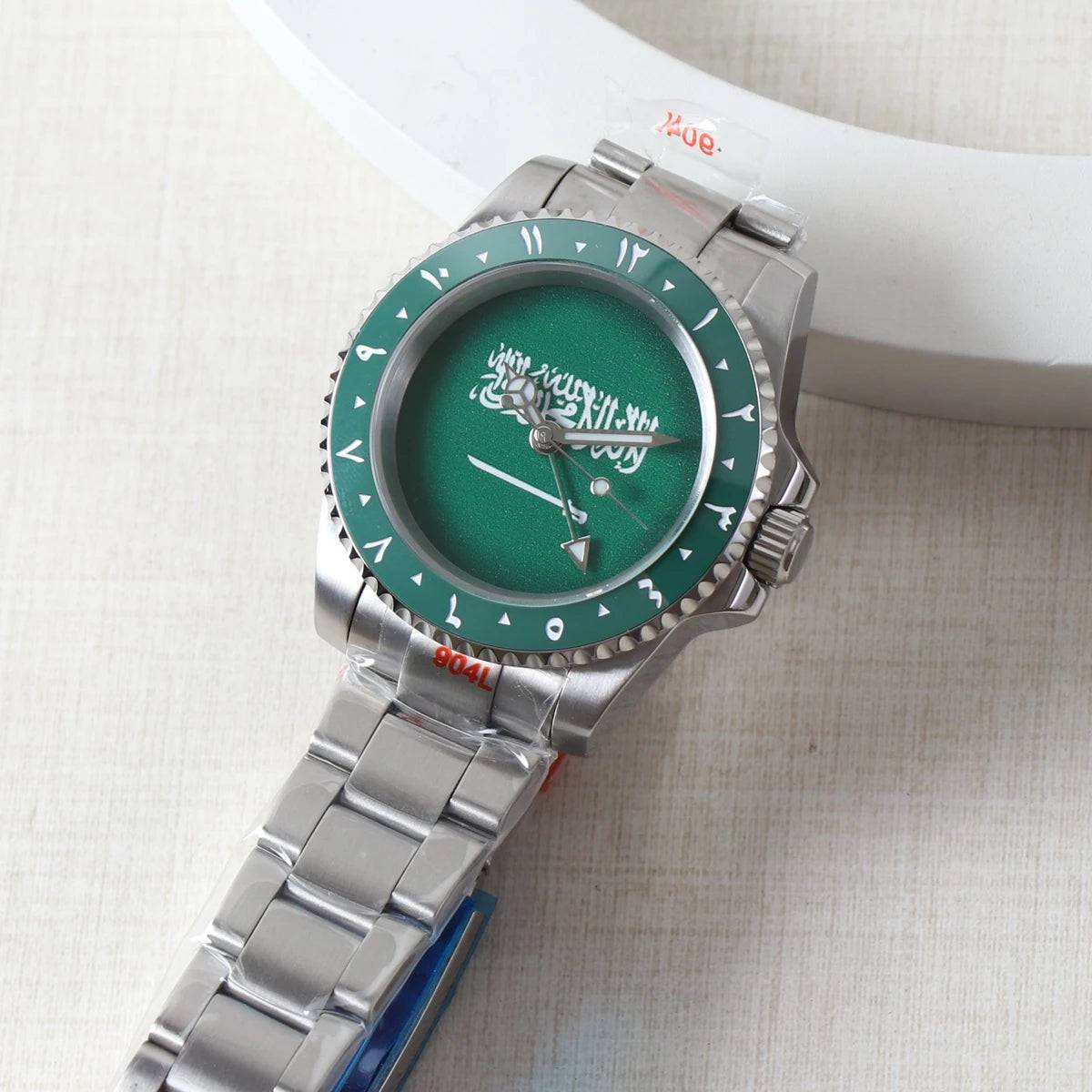 Automatic Mechanical Movement Flag of Saudi Arabia Dial NH34 GMT Watch 40mm Green Bezel Men's Watch Sapphire Crystal Waterproof.